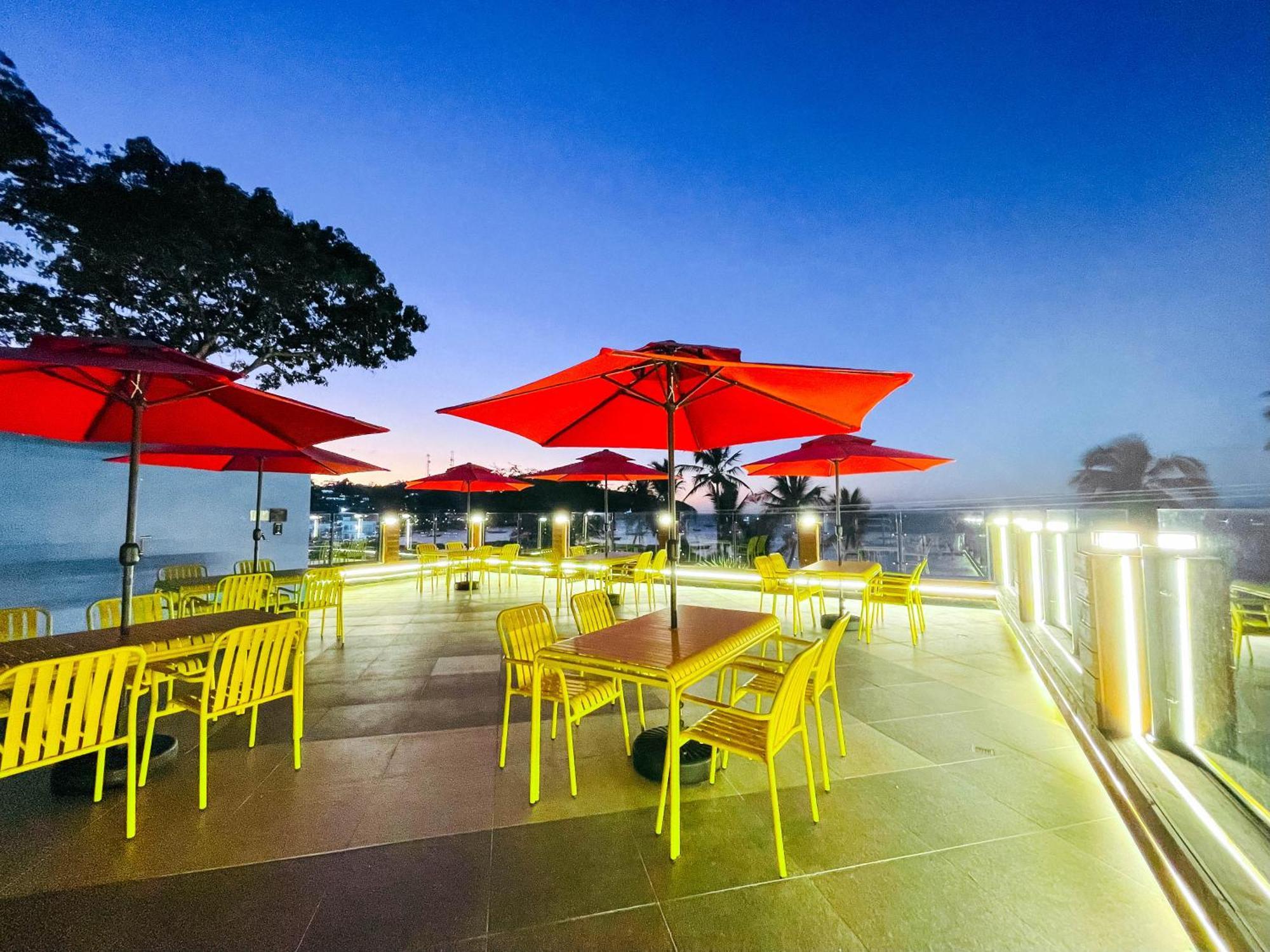 Montani Beach Resort Puerto Galera Powered By Cocotel Екстериор снимка